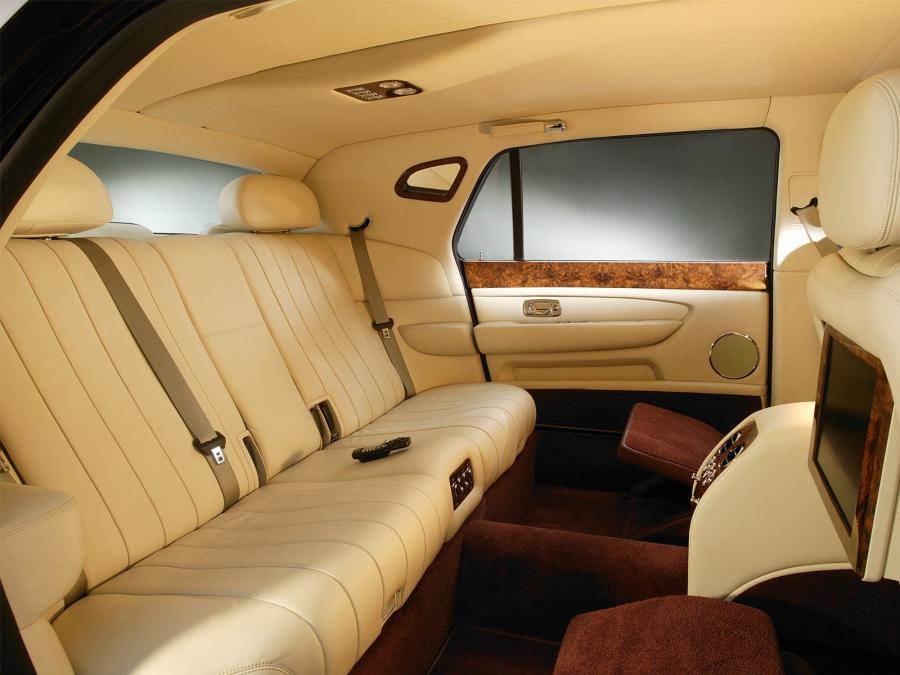 Интерьер Bentley Arnage Limousine 2005 года  (фото 20 из 20)